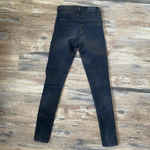 Black Levi High Rise Super Skinny Jeans - Picture 2 of 9